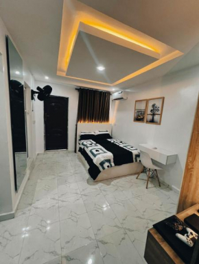 Cozy Studio Apartment, 24hrs light, Netflix, PS in Surulere, Lagos